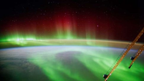 Aurora photo taken from ISS by German astronaut.jpg