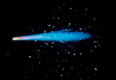 Halley's comet 1986.jpg