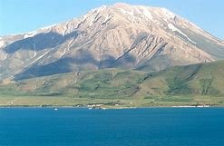 Lake Van and Mount Ararat.jpg